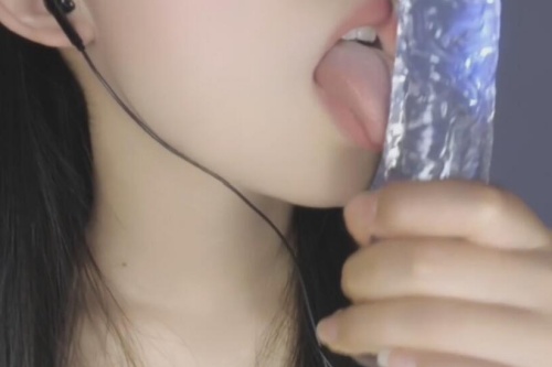 酥酥学姐真名叫什么第?她如何用音乐陪伴直播的每一刻